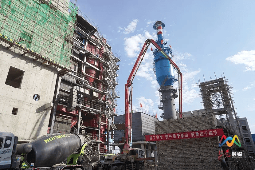 上黨區(qū)西火鎮(zhèn)熱源廠建設熱火朝天，重點民生工程加速推進